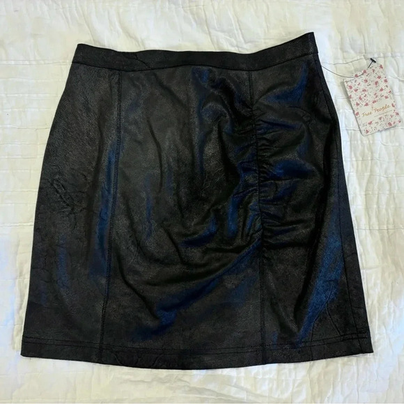 FREE PEOPLE Black Ruched Faux Leather Mini Skirt NWT - Picture 5 of 8